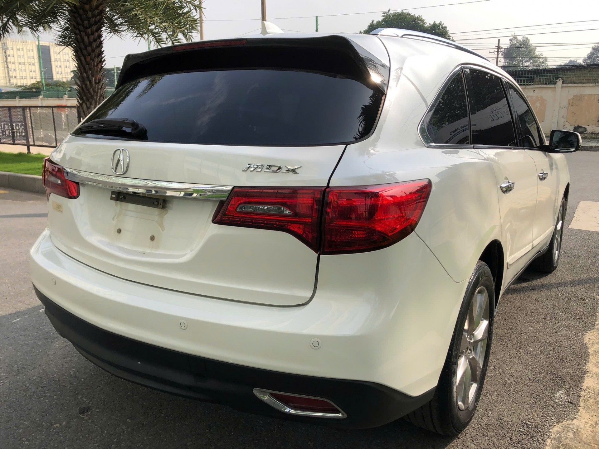 Acura MDX 2013, SUV độc lạ với giá chỉ 1,28 tỷ đồng tại Việt Nam