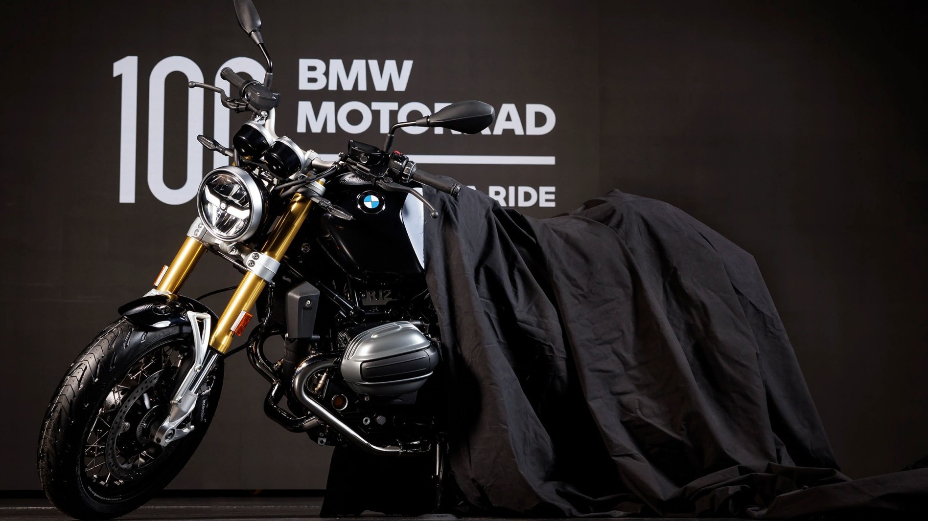 Mô tô cổ điển BMW R 12 nineT nhận đặt hàng với mức giá tương đương Kia Seltos