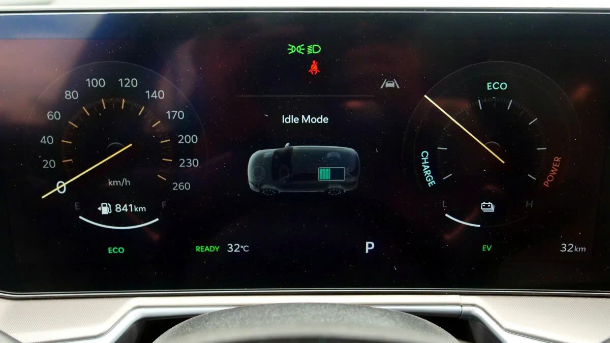 Kia Sorento 2025 nhận cọc tại đại lý, sắp ra mắt Việt Nam?
