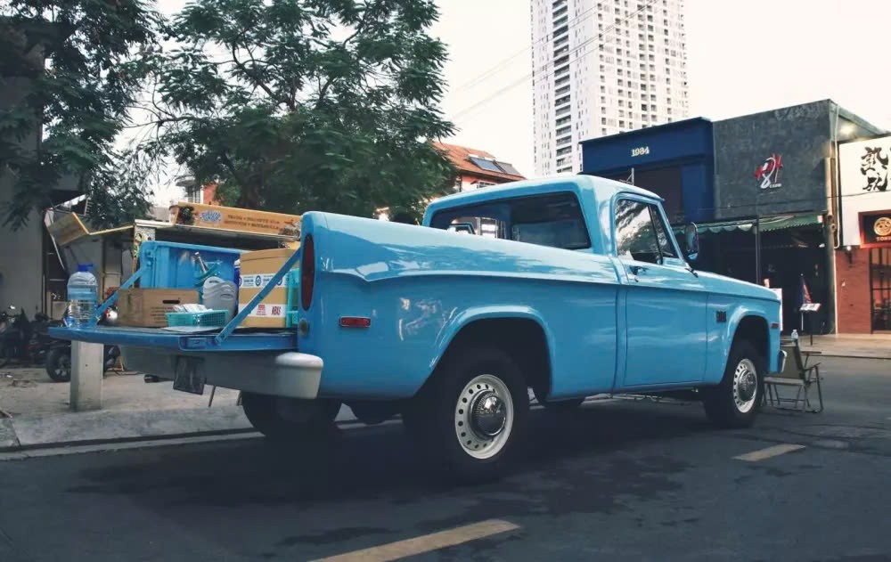Ngắm bán tải Dodge D100 hàng độc tại Việt Nam