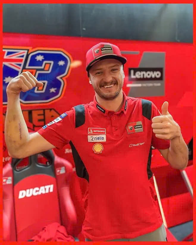 Tại sao có vết sẹo dài trên cẳng tay các tay đua Moto GP?