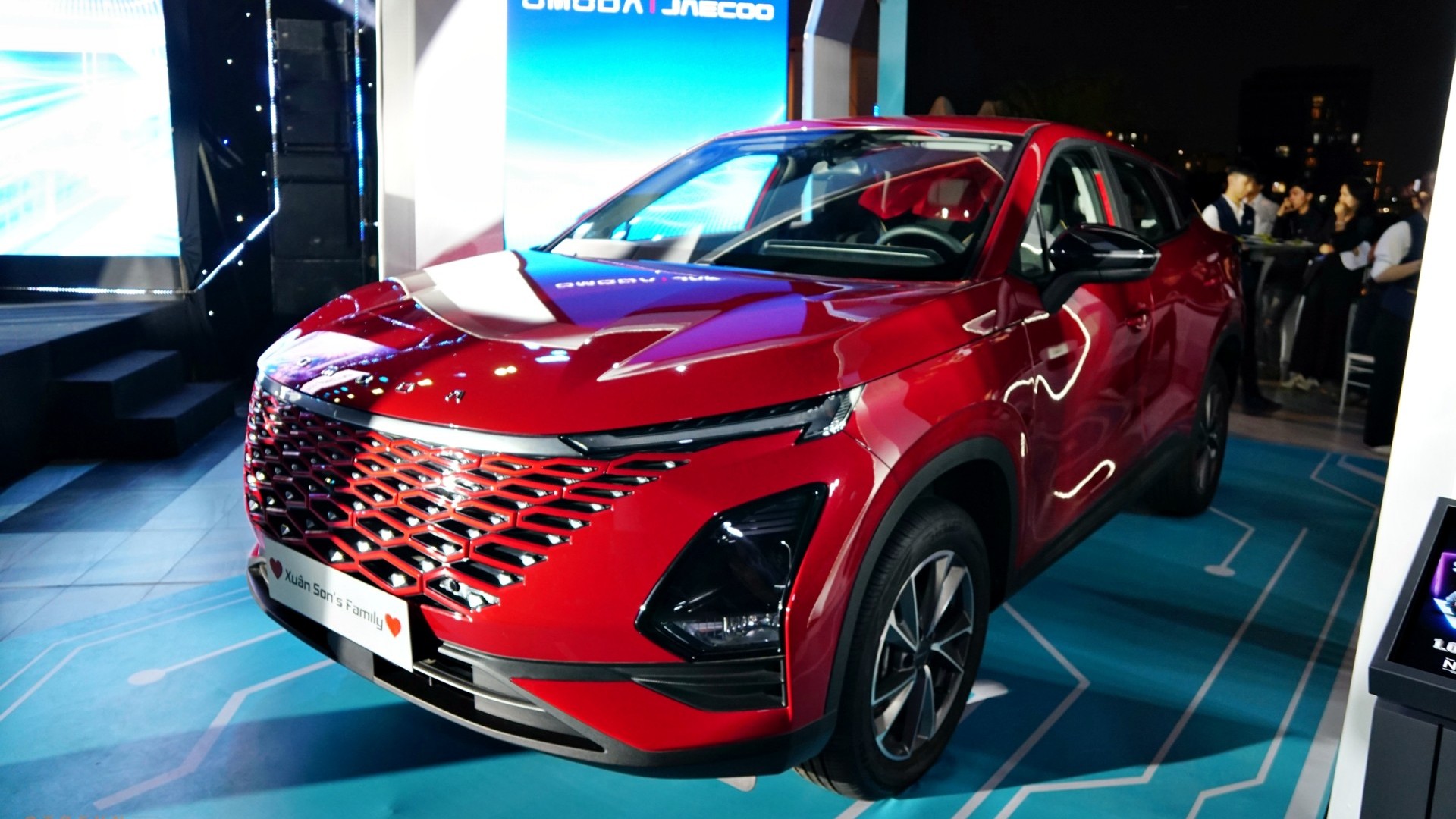Ra mắt Omoda C5 Luxury, phiên bản mới giá chỉ ngang với xe hạng A
