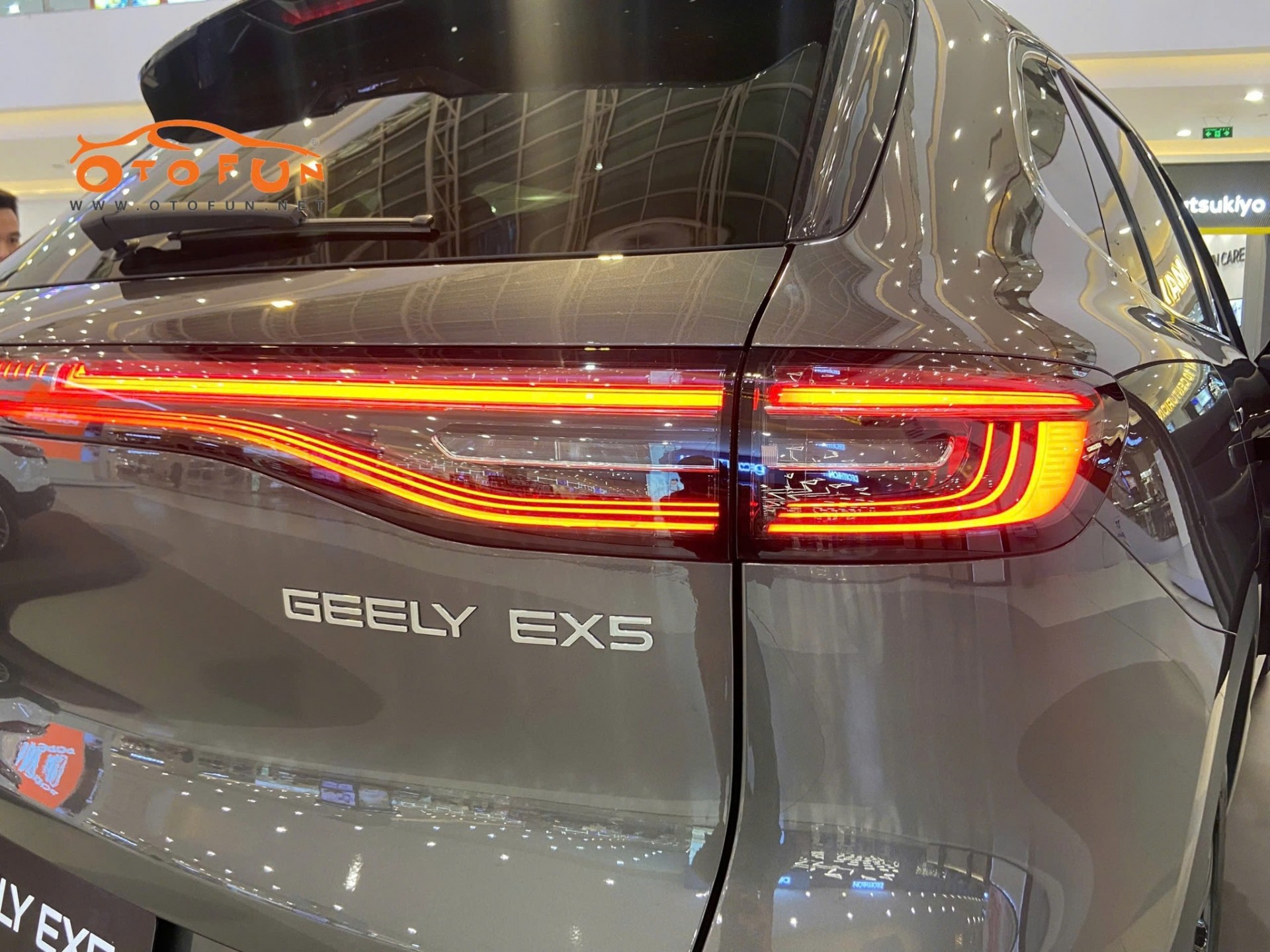 Cận cảnh xe điện Geely Ex5: Thiết kế đẹp mắt, đối thủ đáng gờm của VinFast VF6