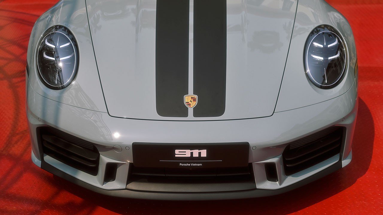 Triển lãm Porsche 911 - The one and always