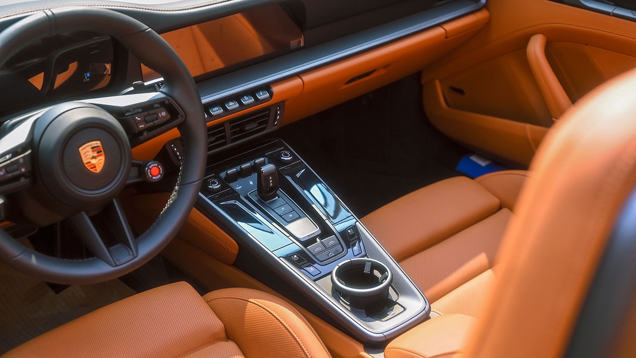 Triển lãm Porsche 911 - The one and always