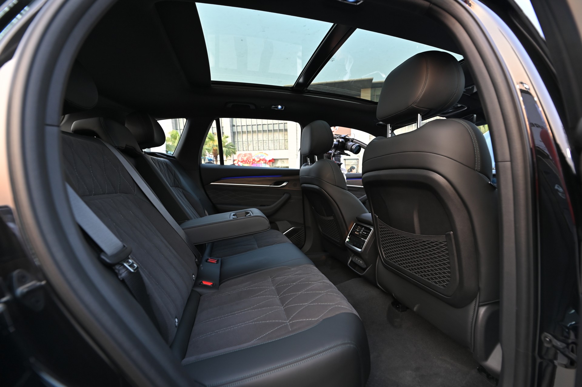 Chi tiết mẫu xe Trung Quốc Geely Monjaro: SUV cỡ D nhưng giá dưới một tỷ đồng, nhiều trang bị lạ