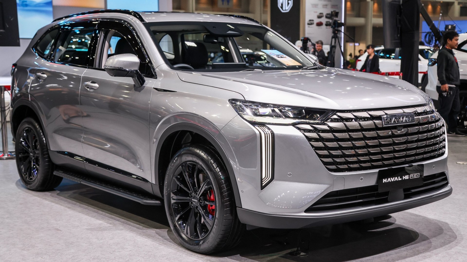 Haval H6 Facelift ra mắt, ngoại hình mới, bản PHEV trang bị pin LFP nhưng bị giảm dung lượng