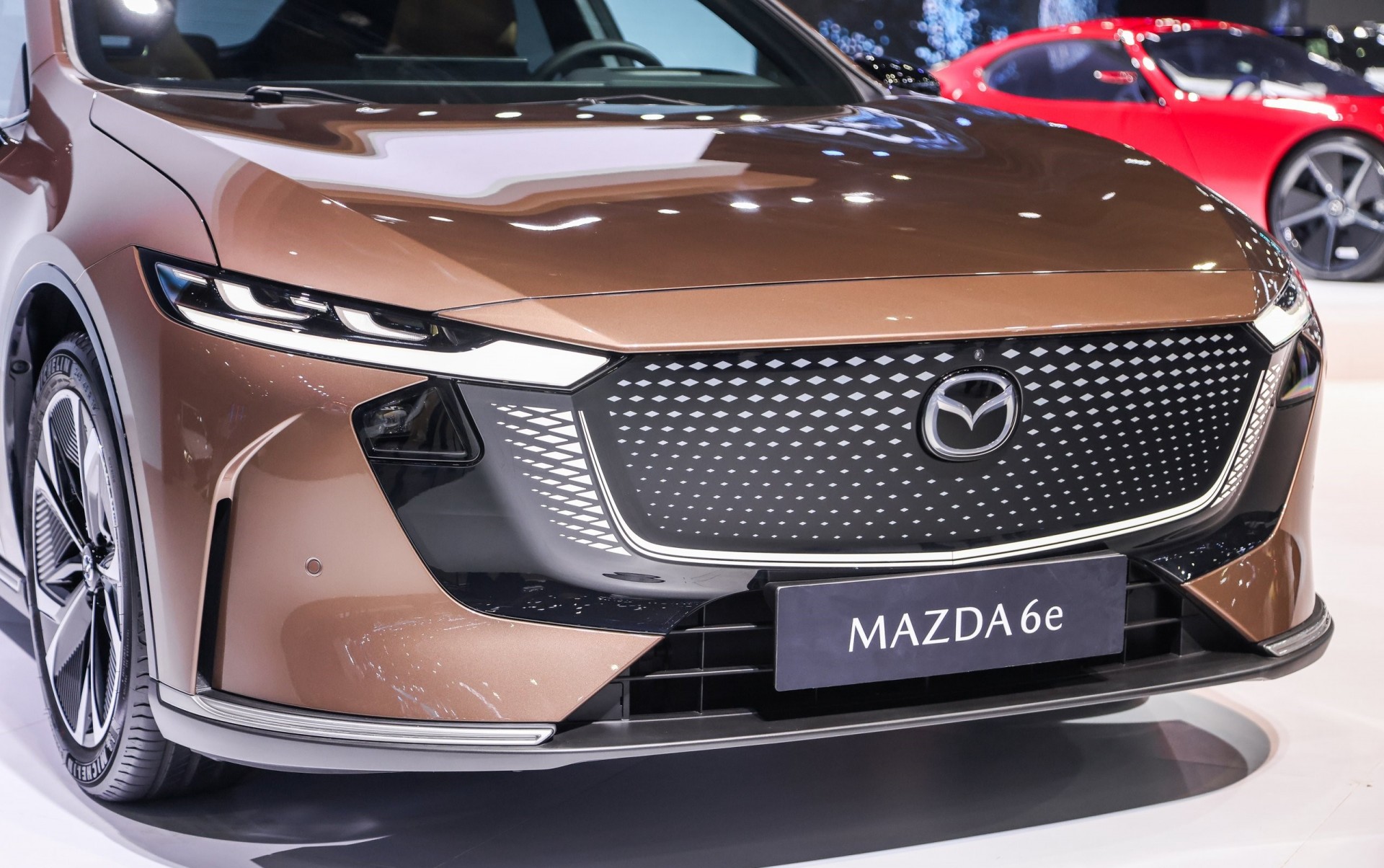 Mazda 6e thuần điện, ngoại hình đẹp mắt, đi được 552 km với một lần sạc