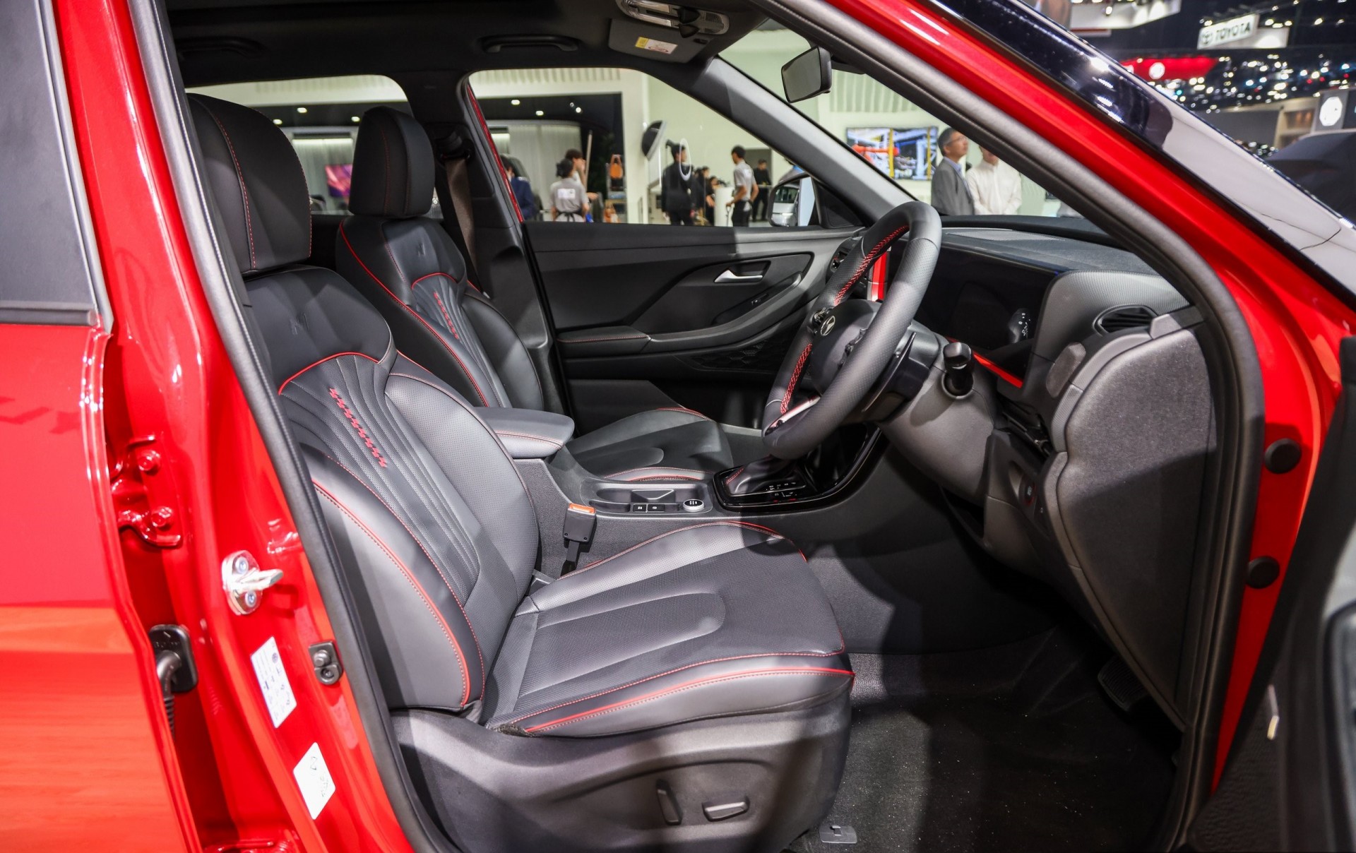 Hyundai Creta facelift 2025 ra mắt với nhiều cải tiến, giá quy đổi hơn 900 triệu đồng