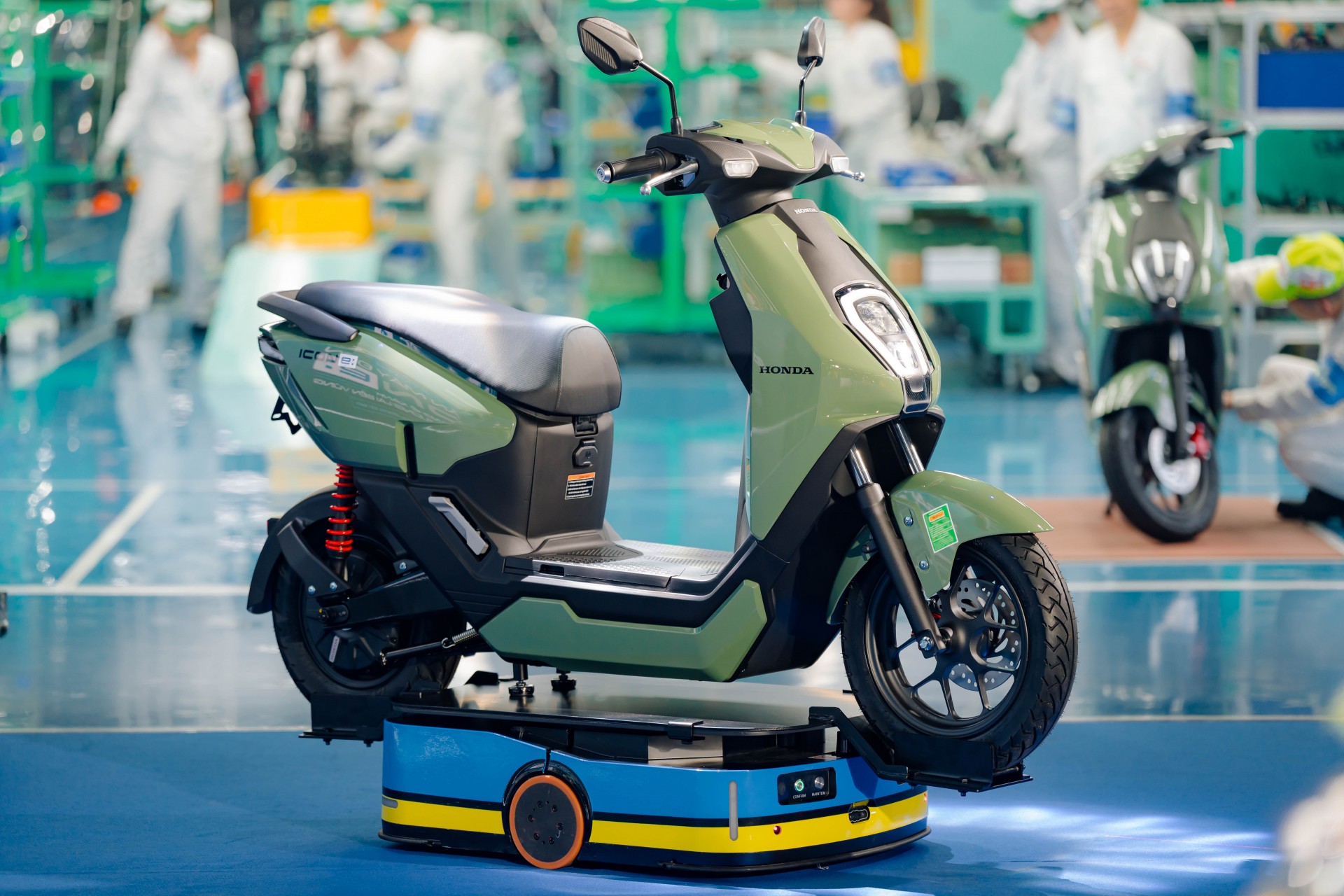 Xe máy điện Honda ICON e: đầu tiên xuất xưởng