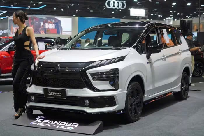 Ngắm Mitsubishi Xpander HEV Play sắp về Việt Nam