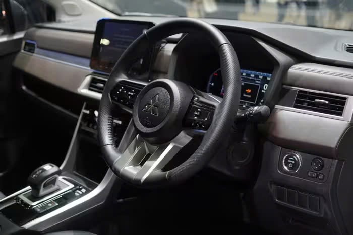 Ngắm Mitsubishi Xpander HEV Play sắp về Việt Nam