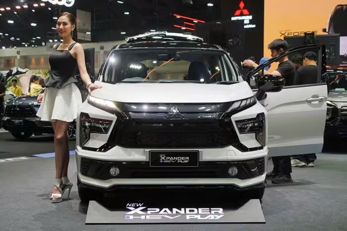 Ngắm Mitsubishi Xpander HEV Play sắp về Việt Nam