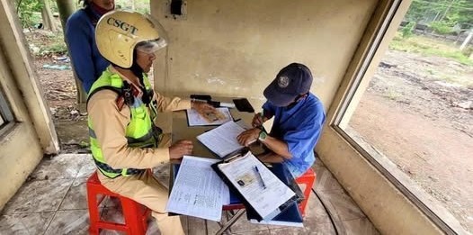 xe buýt đi ngược chiều Đồng Nai
