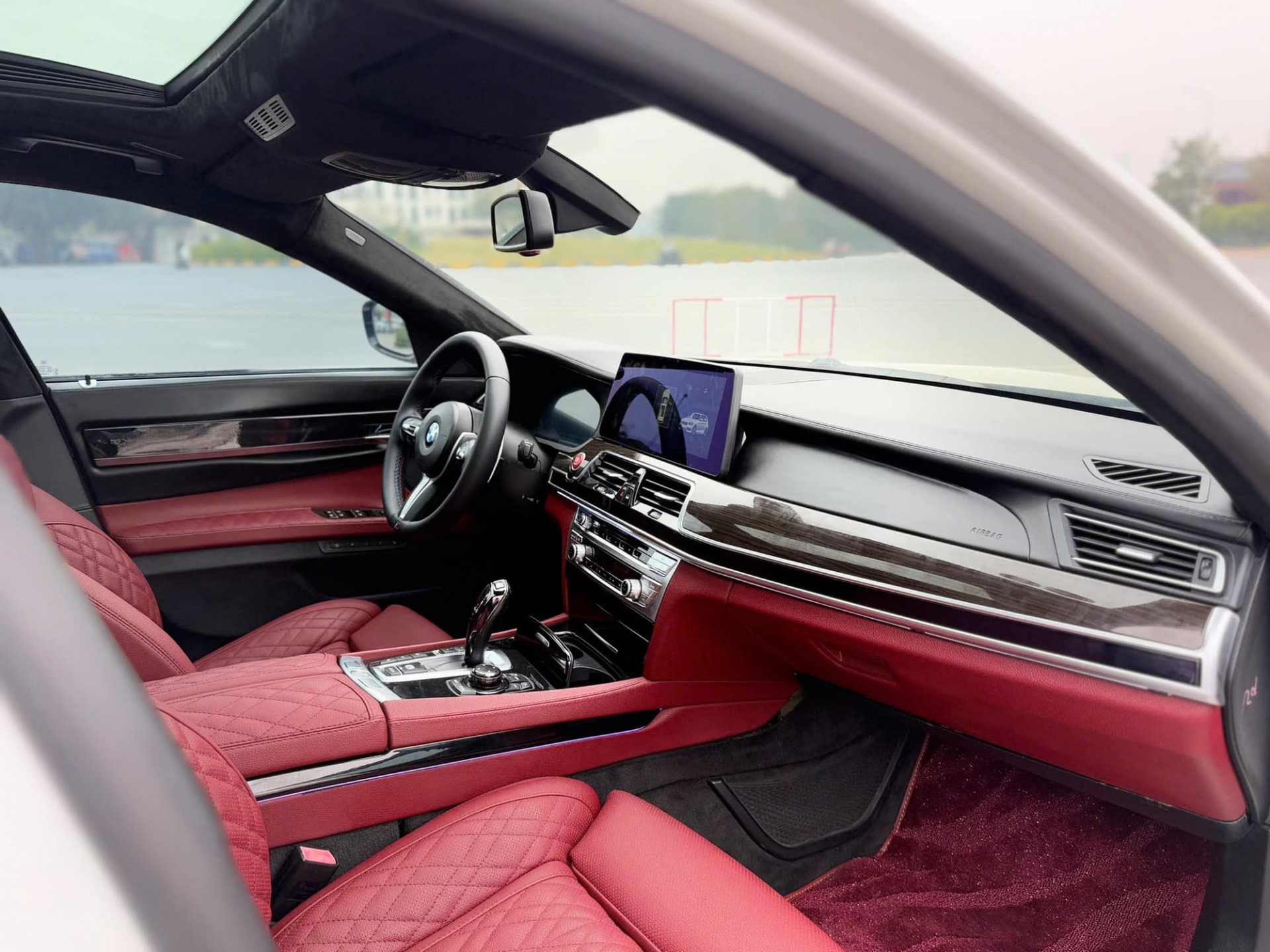 BMW 750Li 2010 "hóa thân" thành 7-Series 2025, giá hơn 800 triệu đồng