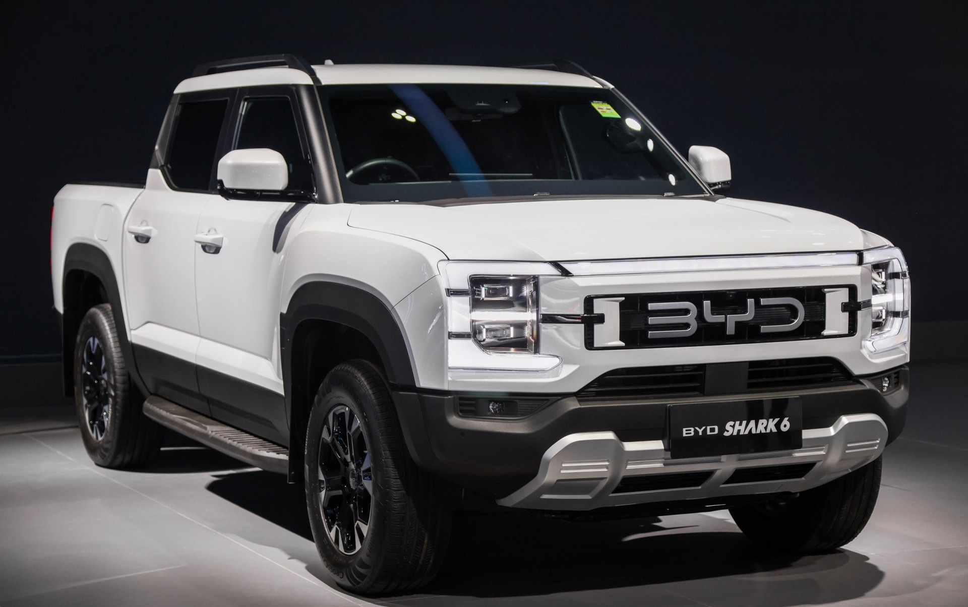 BYD Shark 6 bán tải hybrid nhanh như xe thể thao, 'đe dọa' Ranger Raptor