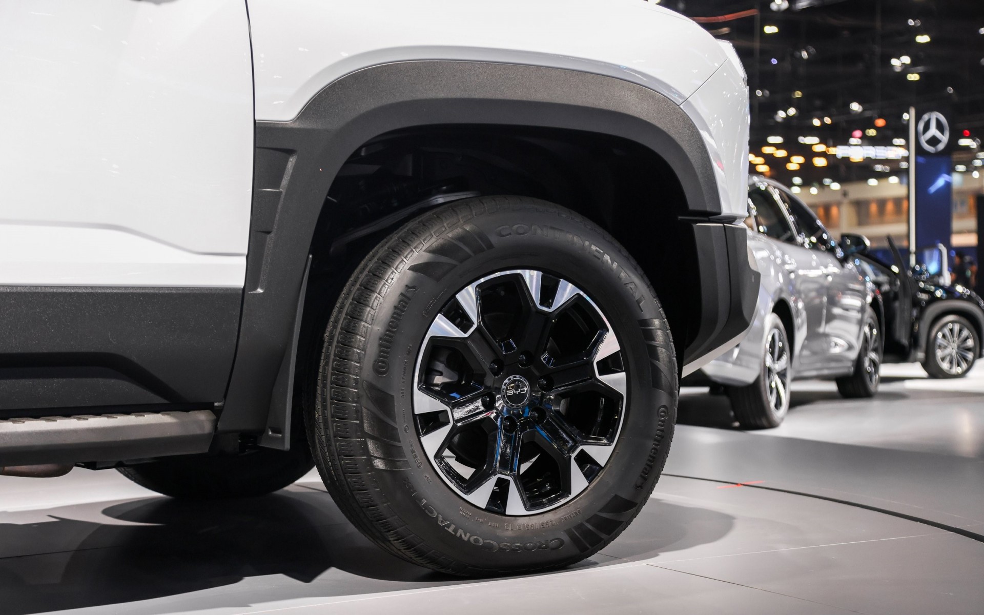 BYD Shark 6 bán tải hybrid nhanh như xe thể thao, 'đe dọa' Ranger Raptor