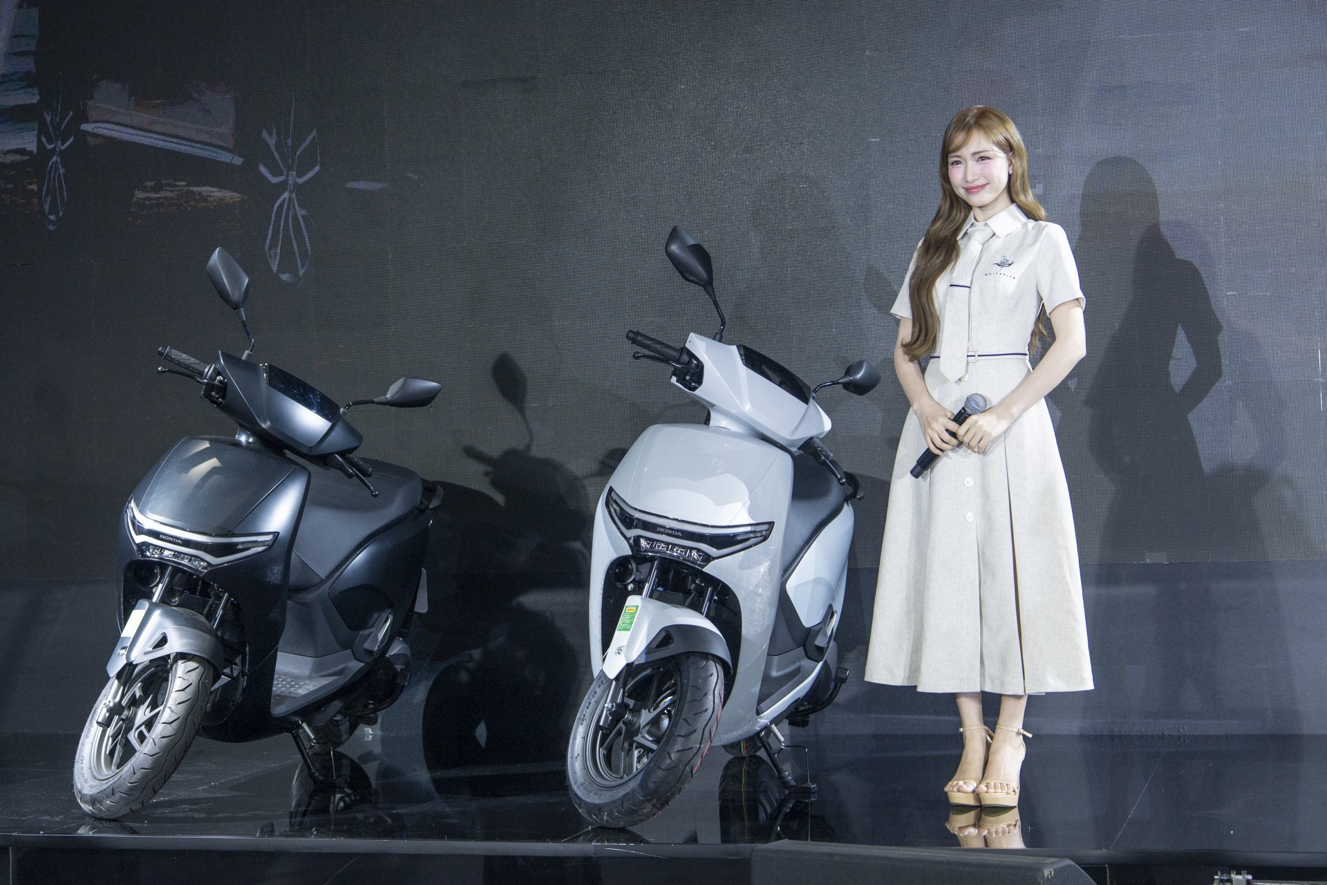 Honda HR-V Hybrid trình làng cùng hai mẫu xe máy điện Icon e:, CUV - e: