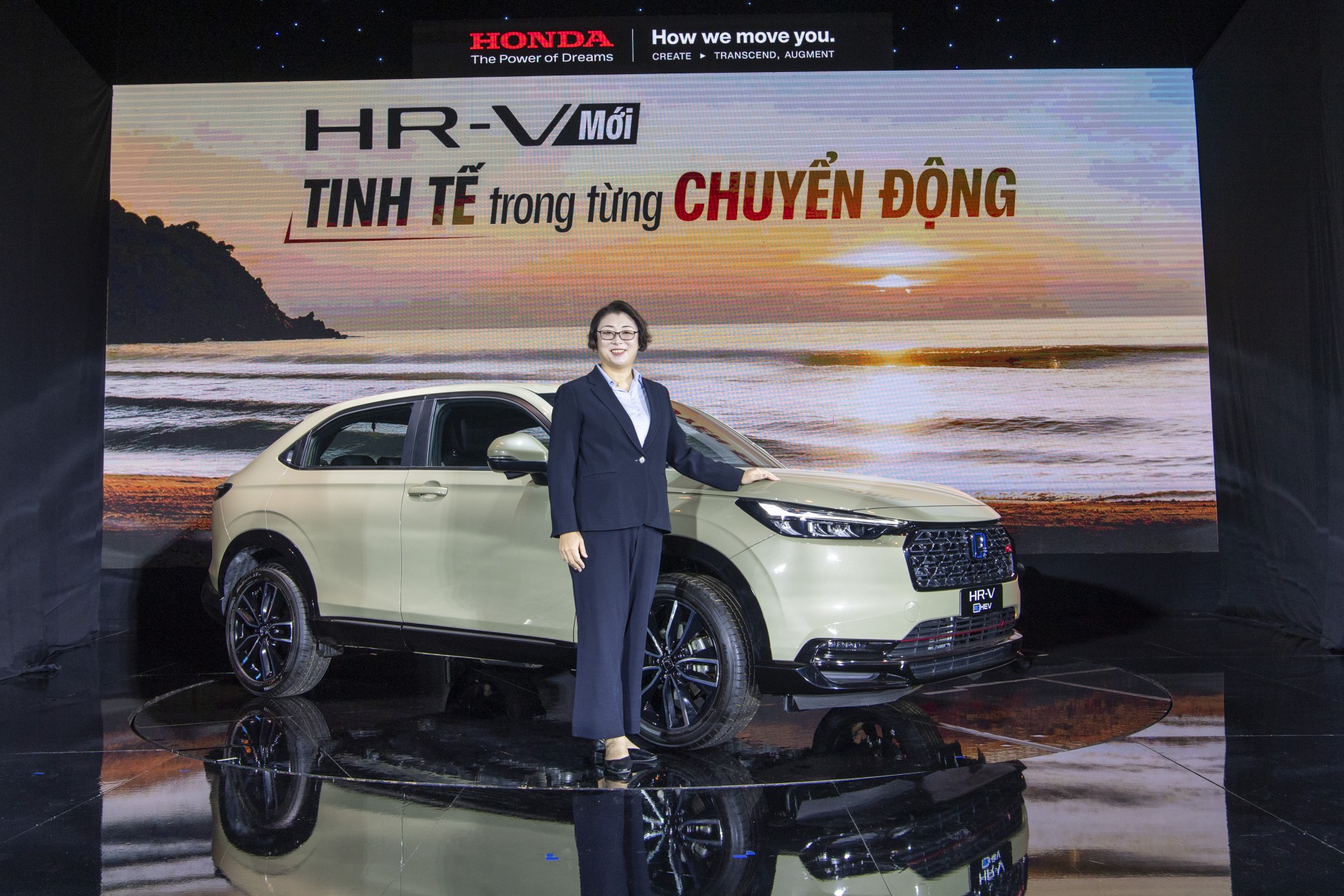 Honda HR-V Hybrid trình làng cùng hai mẫu xe máy điện Icon e:, CUV - e: