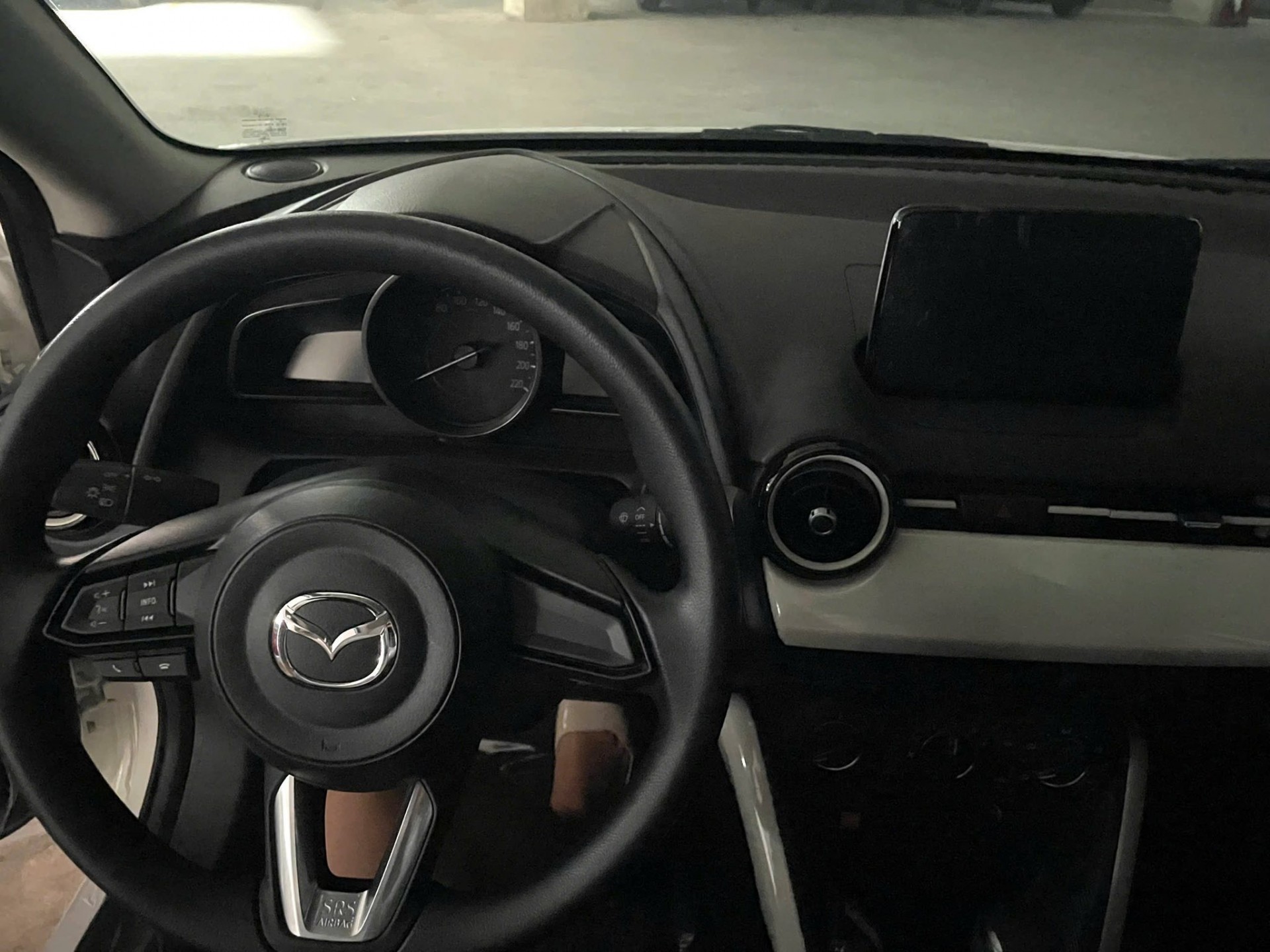 Mazda2 có thêm phiên bản giá mềm, nhập khẩu từ Thái Lan