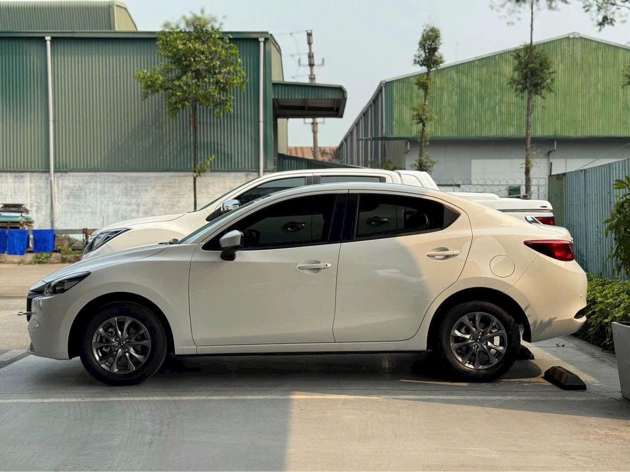 Mazda2 có thêm phiên bản giá mềm, nhập khẩu từ Thái Lan