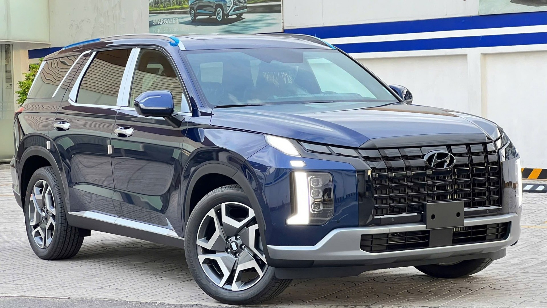 Hyundai Palisade giảm giá tương đương 50% lệ phí trước bạ