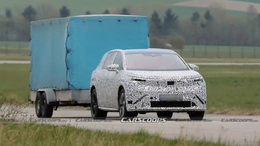 Xuất hiện phiên bản xe điện Skoda Kodiaq chạy thử với rơ-moóc kéo phía sau