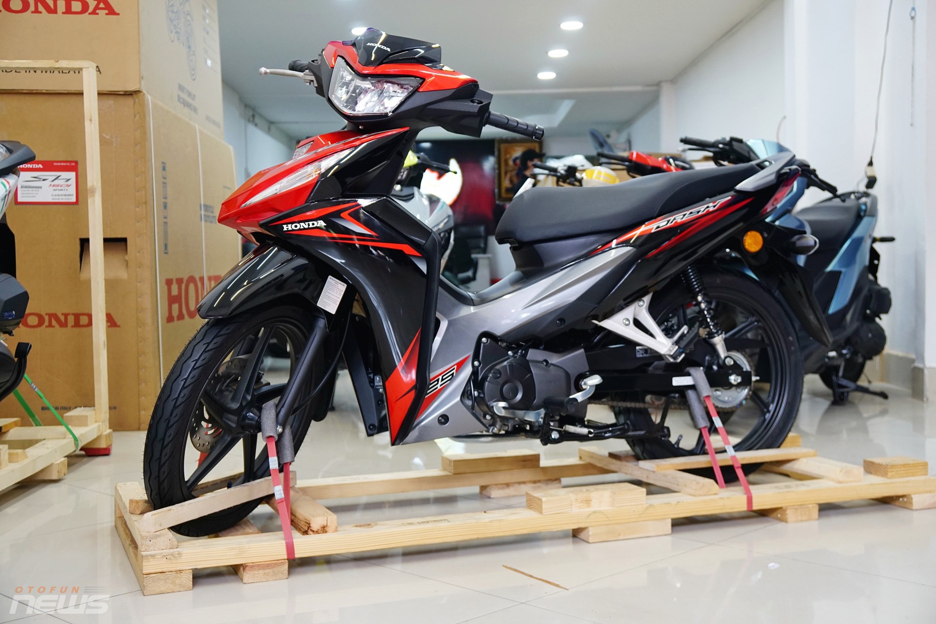 Honda Dash 125 nhập Malaysia, xe số phổ thông có giá ngang SH125i
