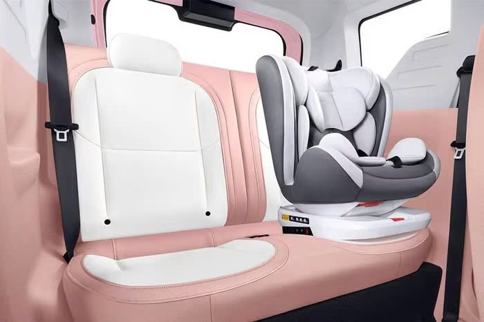 Hãng xe vừa ra mắt ở Việt Nam trình làng xe mini điện giá quy đổi chỉ 176 triệu