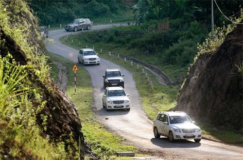 Xe số tự động xuống dốc đi số nào