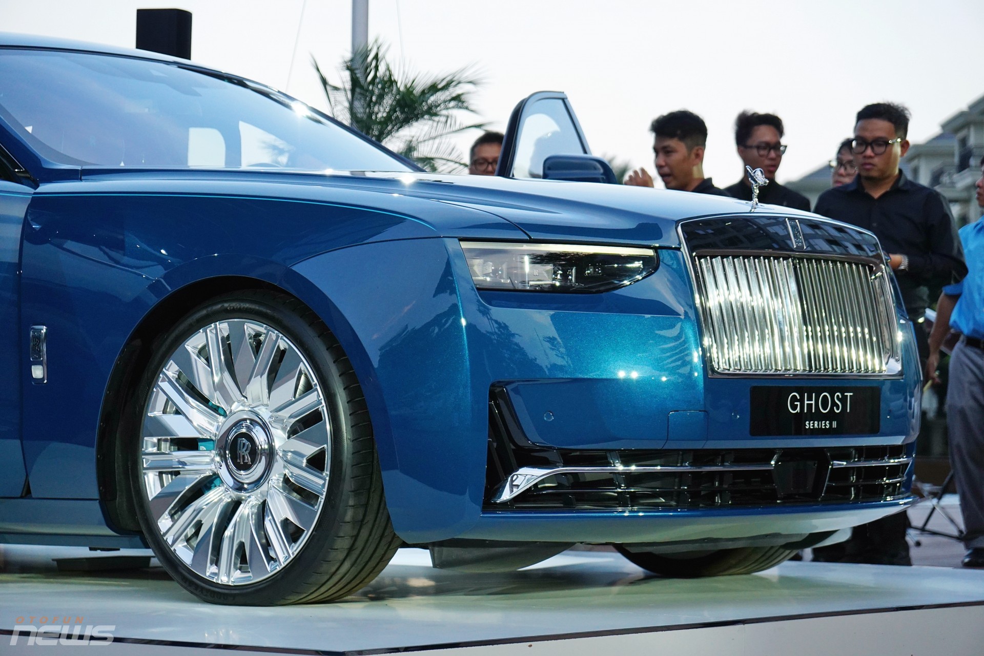 Rolls-Royce Ghost Series II hơn gần 35 tỷ tại Việt Nam có gì đặc biệt?