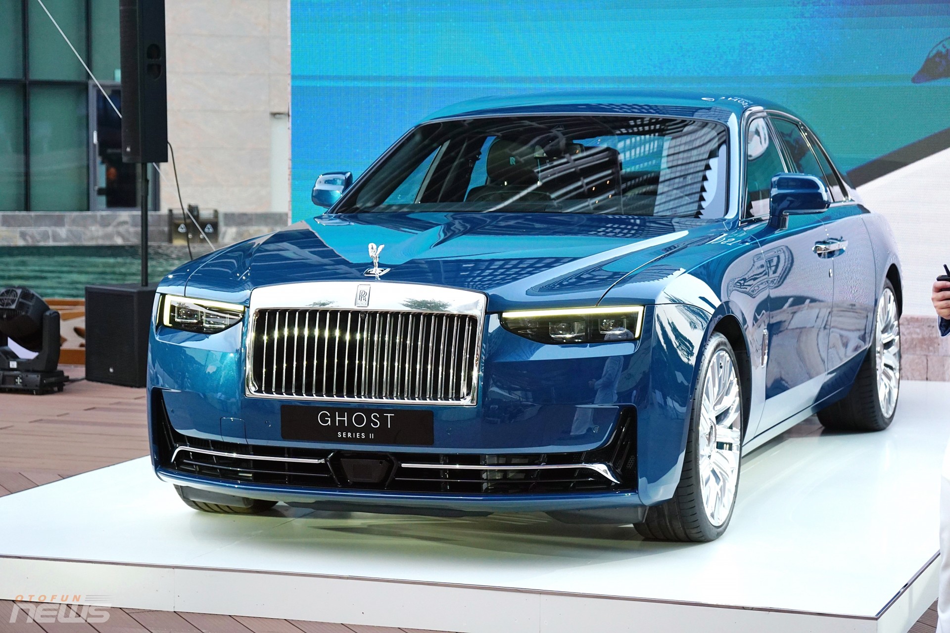 Rolls-Royce Ghost Series II hơn gần 35 tỷ tại Việt Nam có gì đặc biệt?
