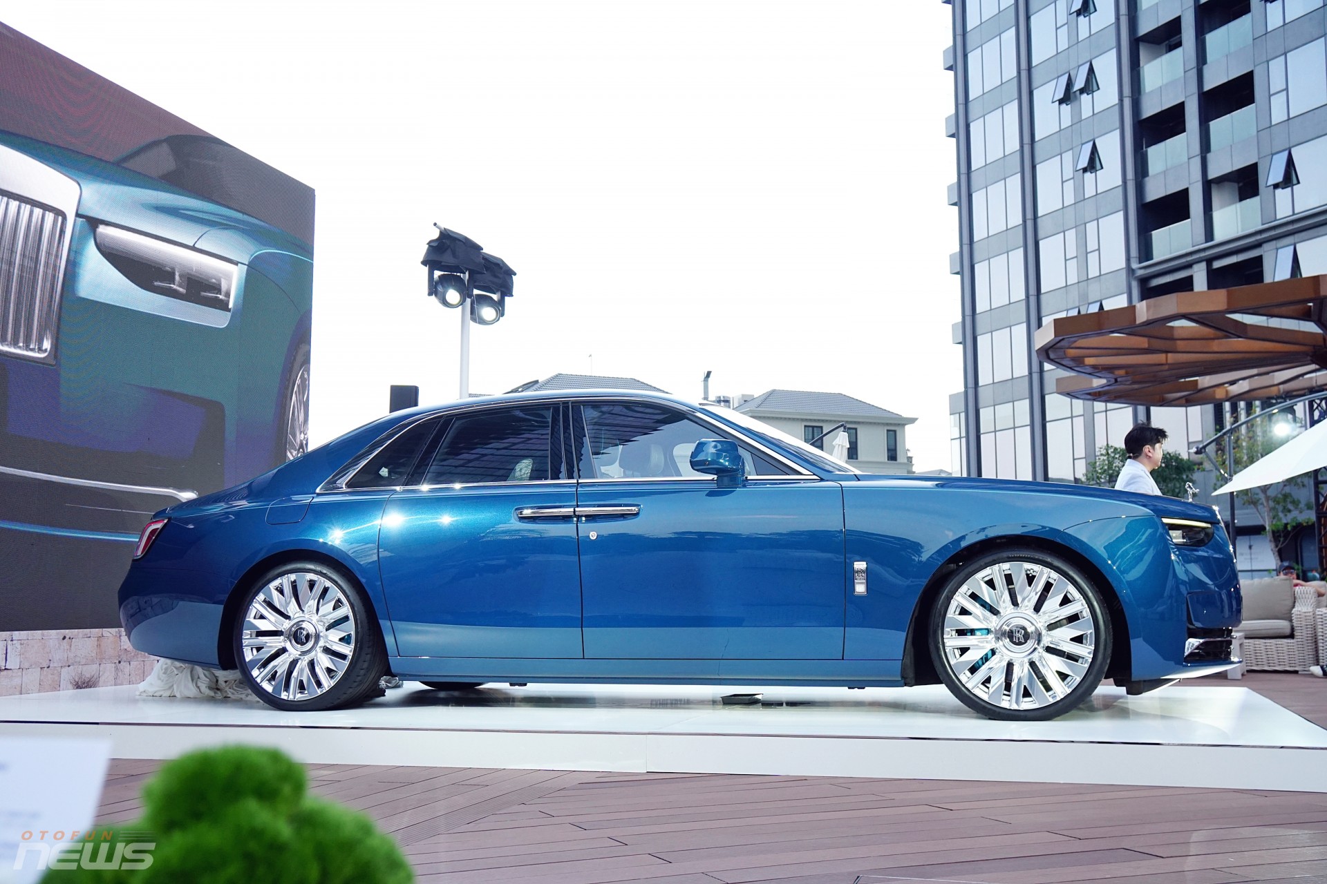 Rolls-Royce Ghost Series II hơn gần 35 tỷ tại Việt Nam có gì đặc biệt?