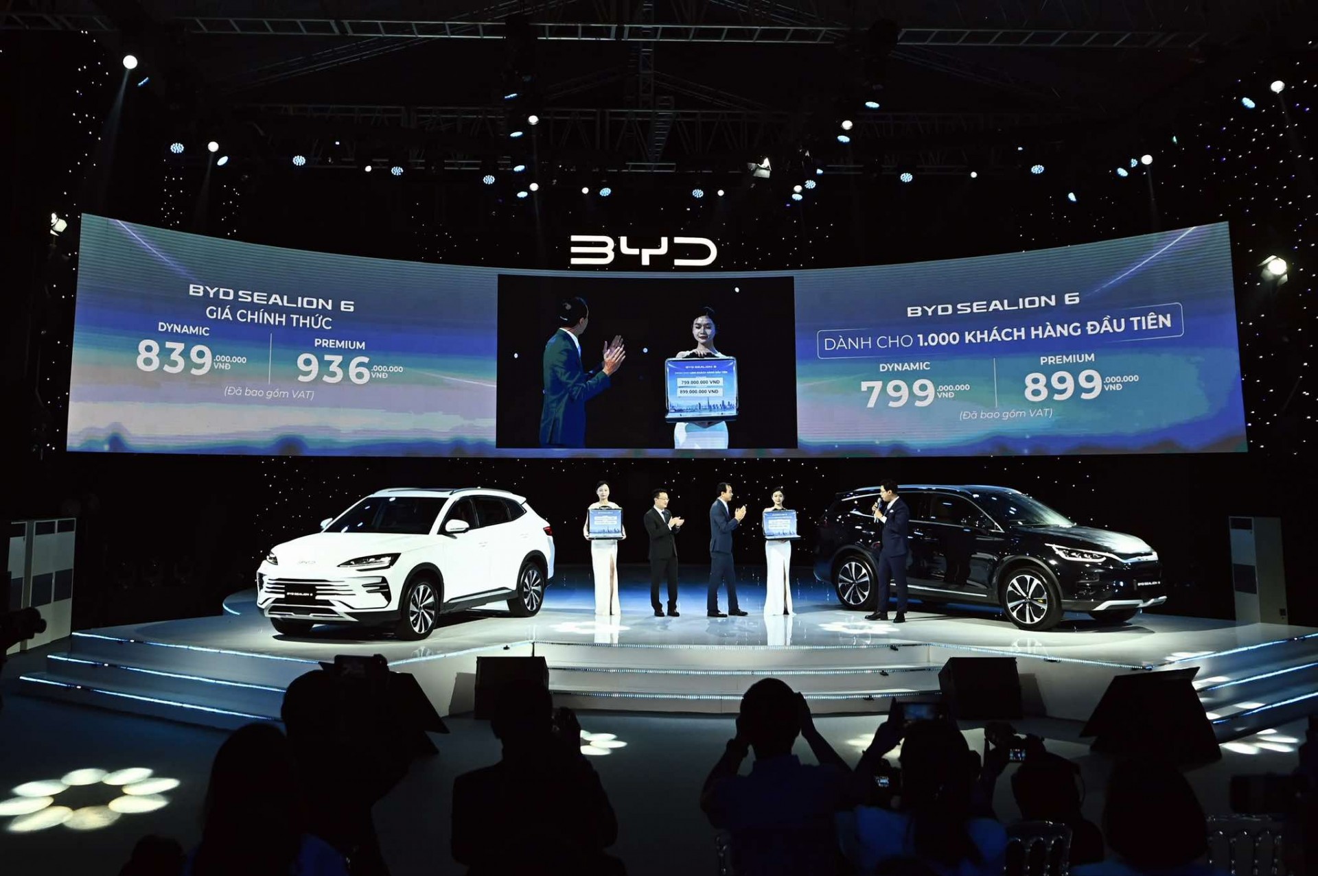 BYD Sealion 6 ra mắt khách Việt, giá từ