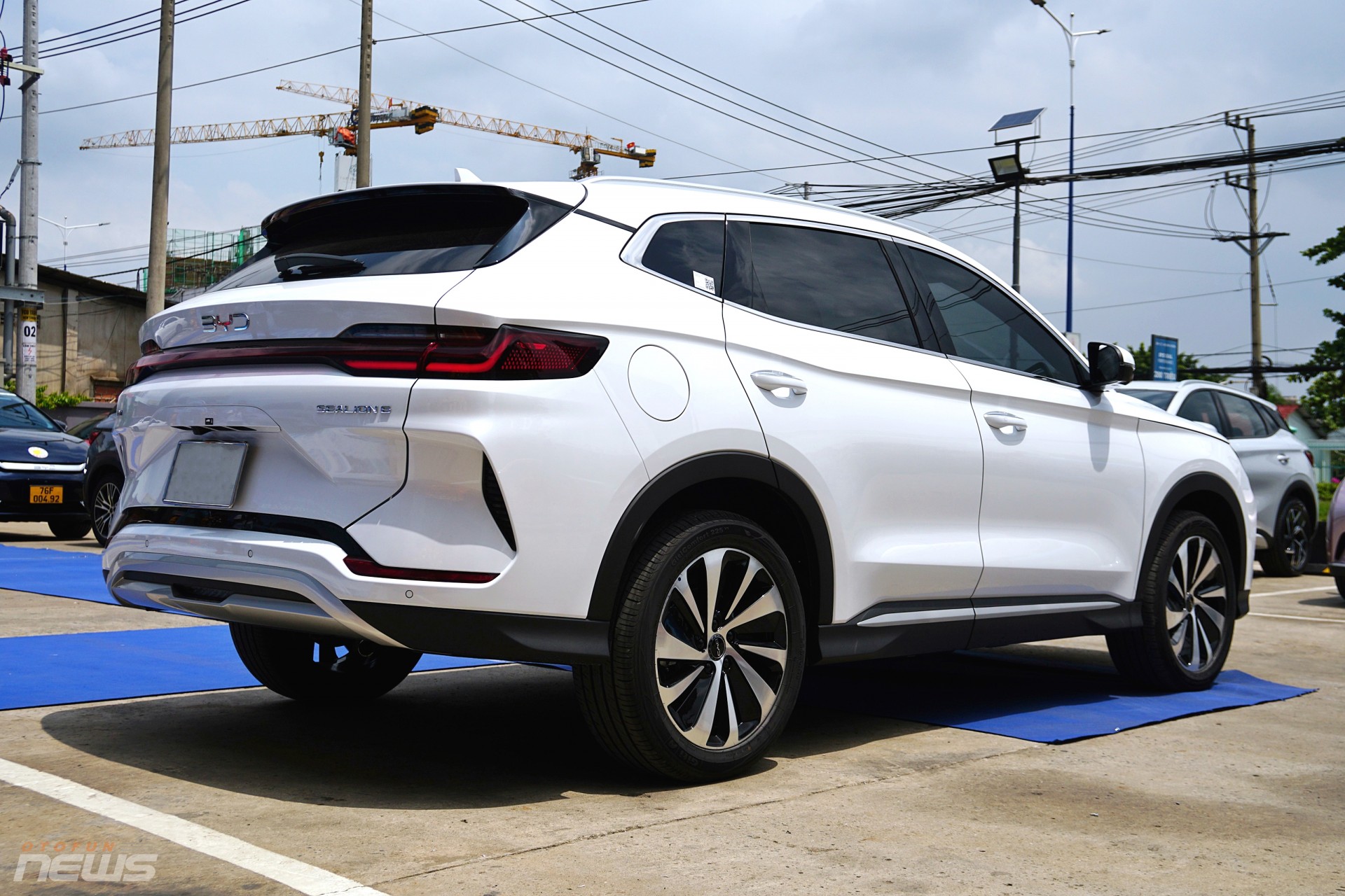 Cận cảnh BYD Sealion 6, đối thủ mới của Honda CR-V và Hyundai Tucson