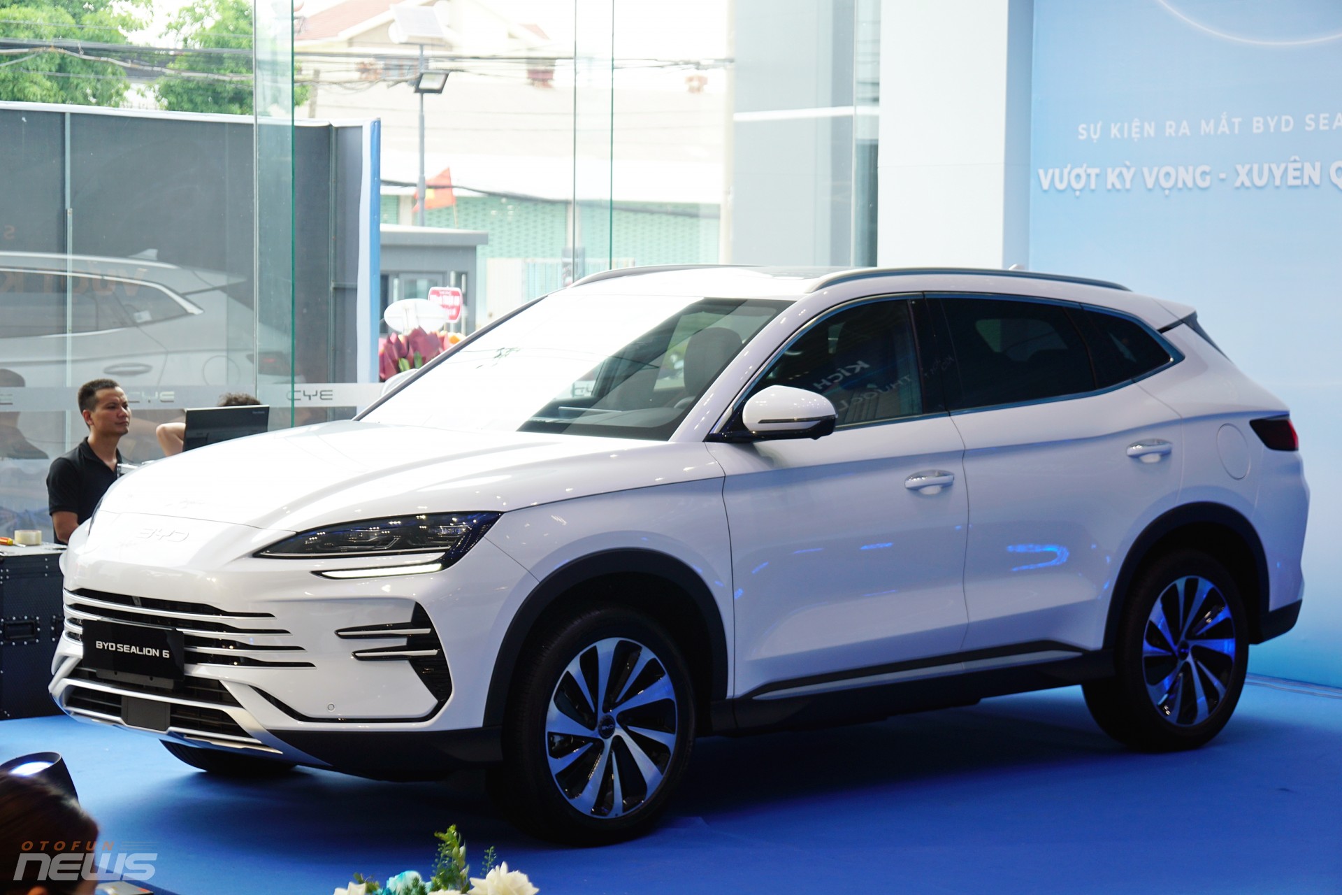 Cận cảnh BYD Sealion 6, đối thủ mới của Honda CR-V và Hyundai Tucson
