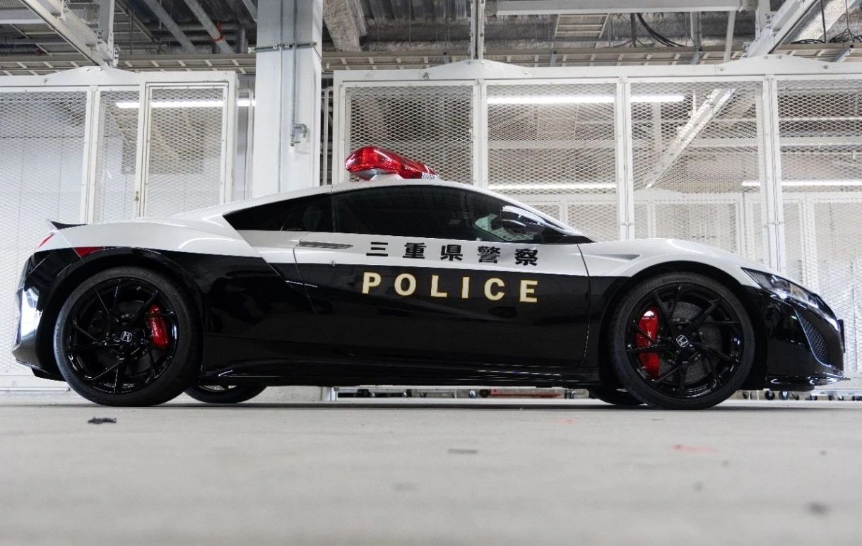 Honda NSX gia nhập lực lượng cảnh sát Nhật Bản