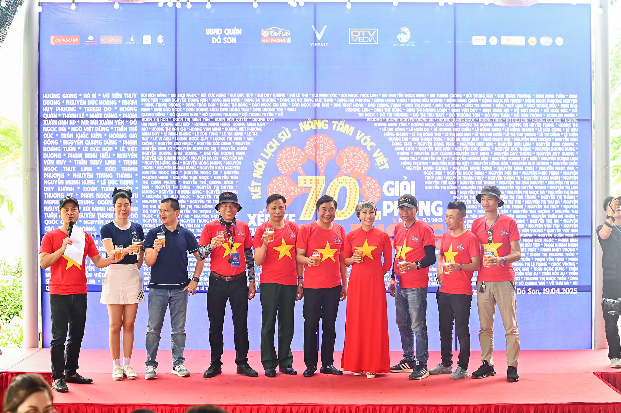 Sự kiện xếp xe chào mừng 70 năm giải phóng thành phố Hải Phòng