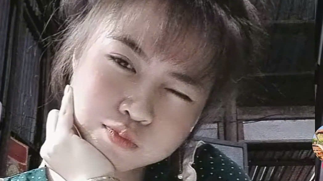 Cô gái 19 tuổi lái máy cày 12 tiếng mỗi ngày, kiếm tiền triệu phụ giúp gia đình