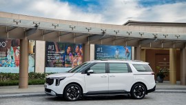 Kia Carnival giảm giá 120 triệu đồng, thị trường xe cũ đứng trước áp lực cạnh tranh