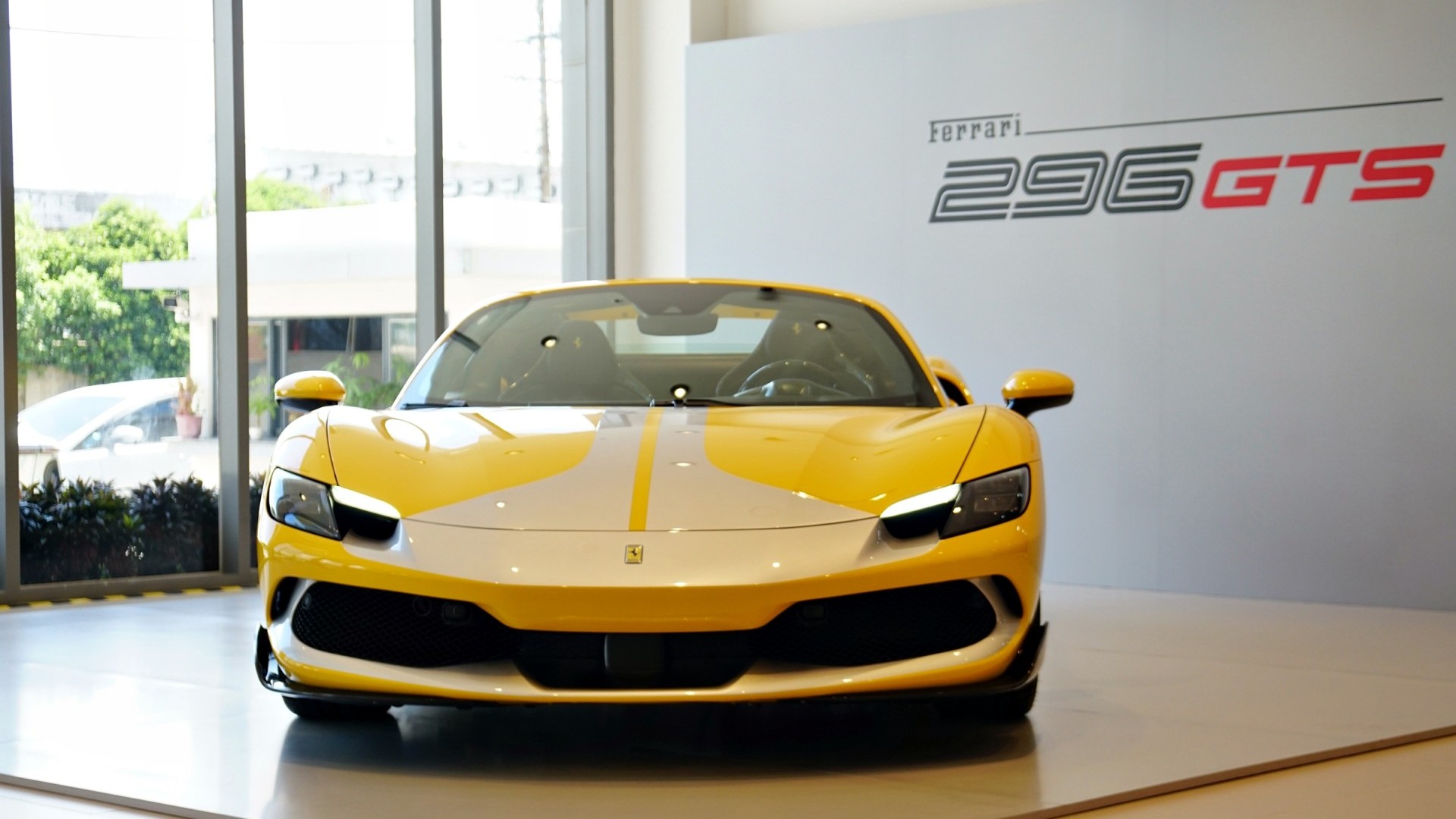 Ferrari 296 GTS Assetto Fiorano đầu tiên và độc nhất Việt Nam