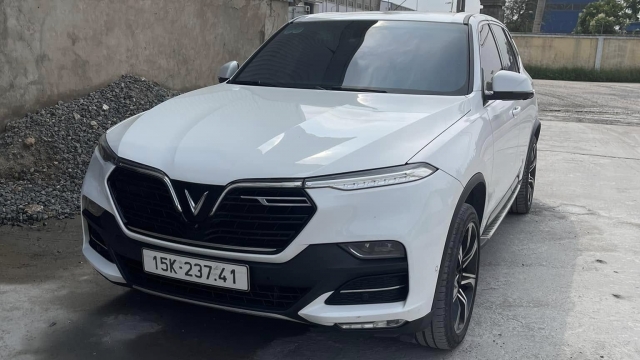 Độc lạ Quảng Ninh: Mua xe VinFast hai cầu, một năm sau mới phát hiện xe chỉ có... một cầu