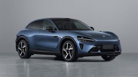 xe suv dien xiaomi yu7 sap ra mat giua boi canh chiec xe dau tien dang chuan bi vuong vu kien tap the