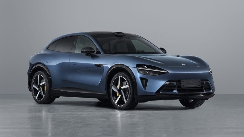 Xe SUV điện Xiaomi YU7 sắp ra mắt giữa bối cảnh chiếc xe đầu tiên đang chuẩn bị vướng vụ kiện tập thể