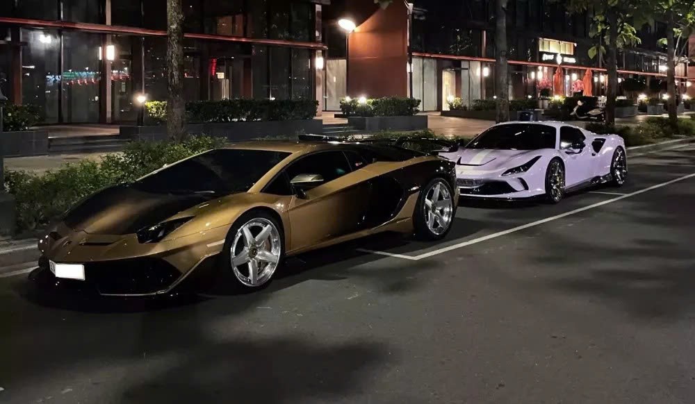 Ngắm cặp siêu phẩm độ xuất hiện tại TP HCM Lamborghini Aventador xuất hiện tại TP HCM