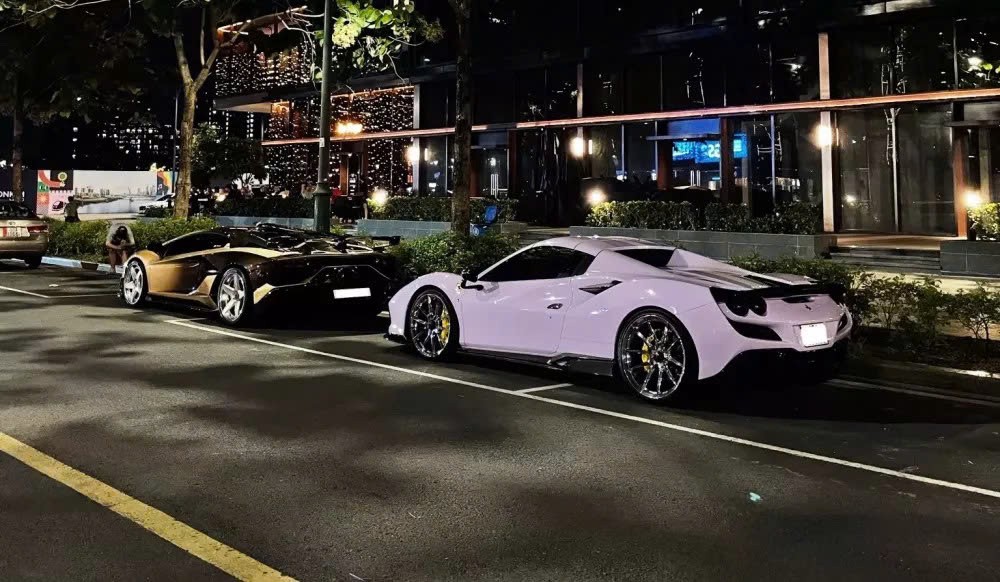 Ngắm cặp siêu phẩm độ xuất hiện tại TP HCM Lamborghini Aventador xuất hiện tại TP HCM