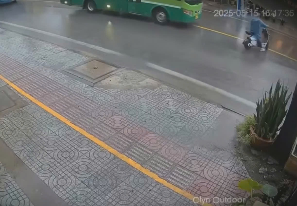 Kết 'đắng' cho thanh niên điều khiển xe 'như đường của nhà mình'