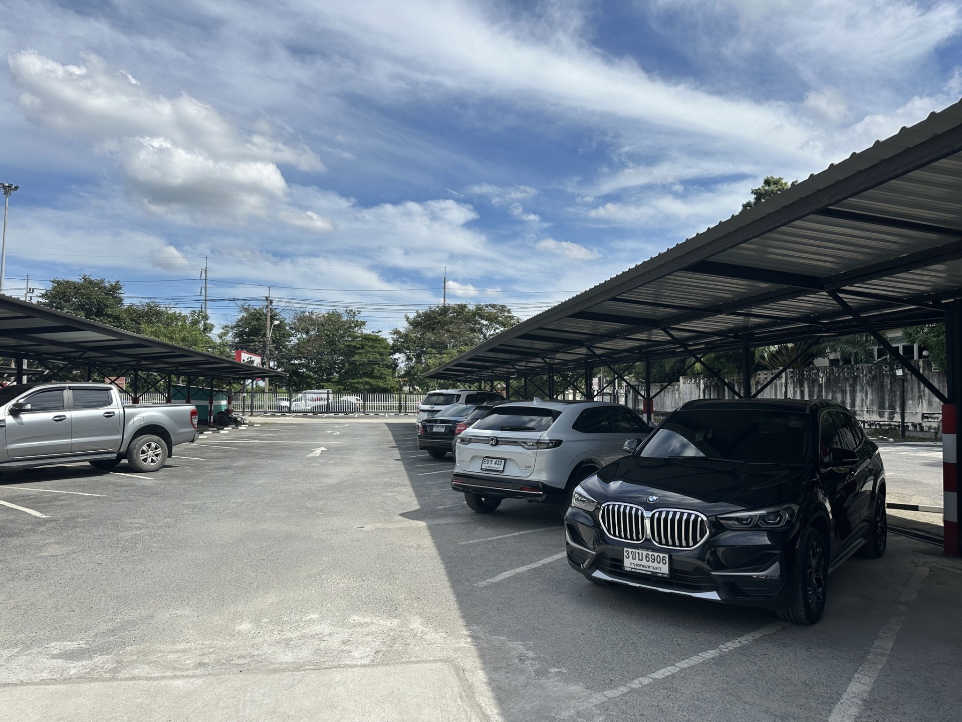 Người Việt trải nghiệm lái BMW tự lái 1.000 km xuyên Thái Lan