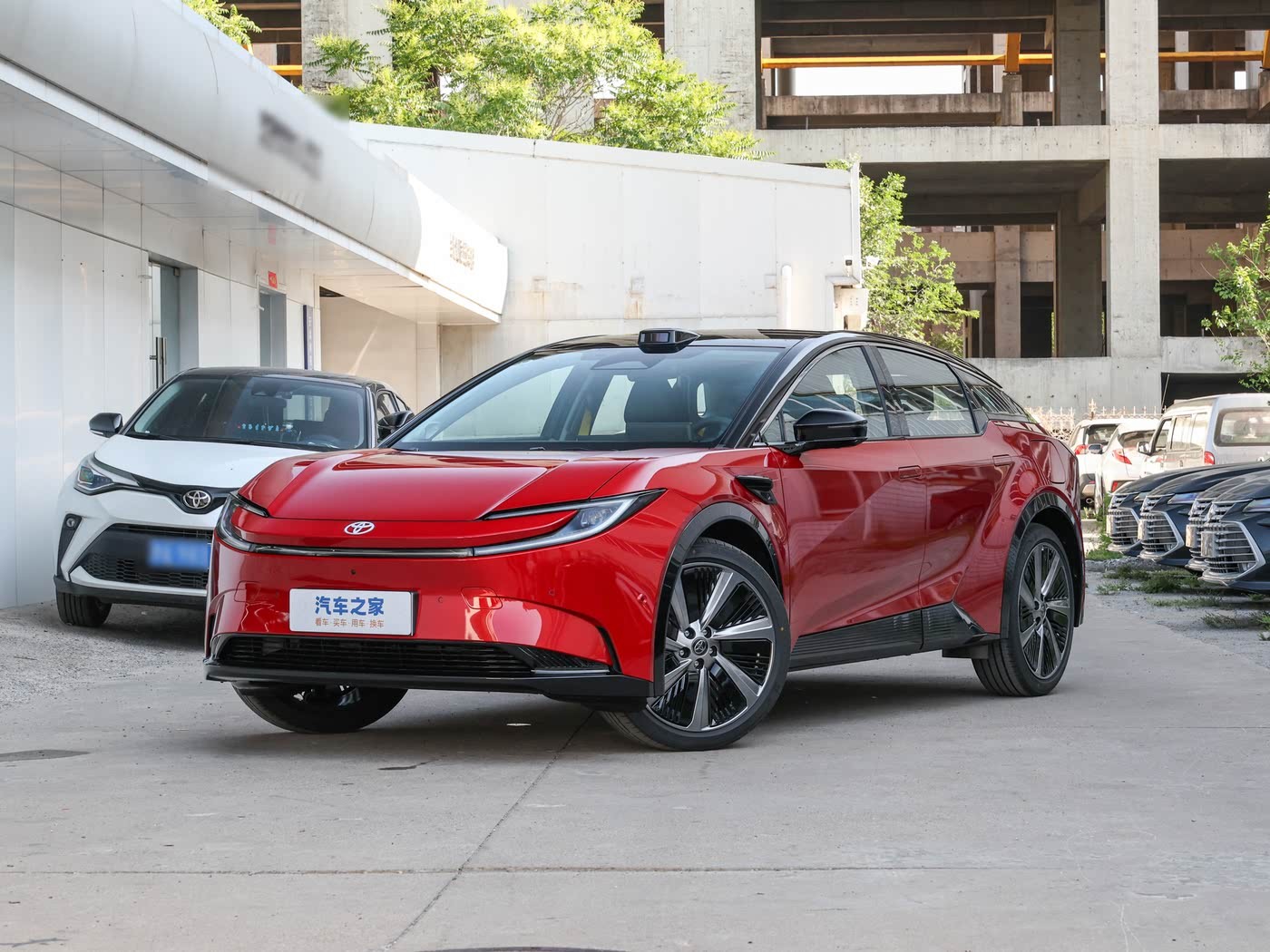 Toyota bZ5 bắt đầu xuất xưởng nhà máy ở Trung Quốc, giá khởi điểm 467 triệu đồng