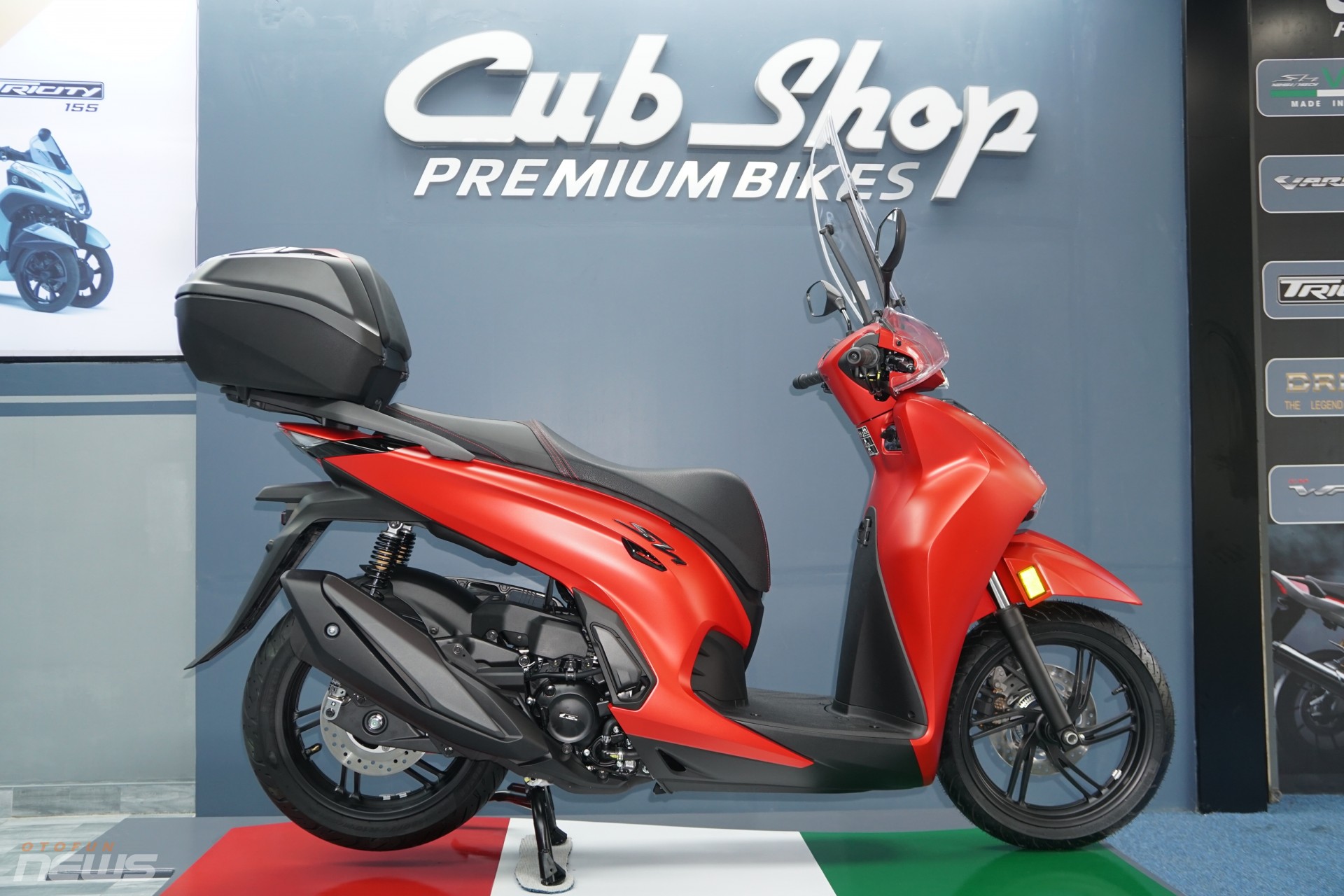 Honda SH 350i 2025 nhập Ý về nước, có khác biệt so với bản Việt?